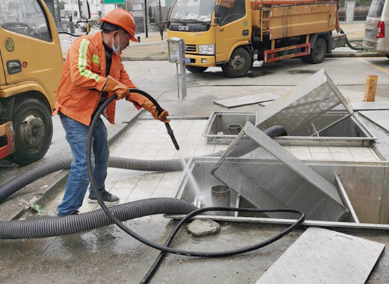 南吕镇隔油池清理